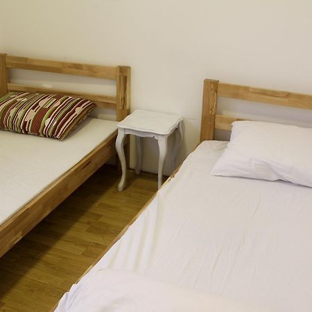 Hostel Jellostone Belgrado Exterior foto